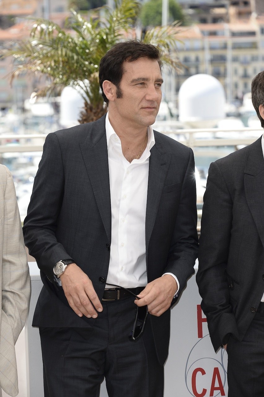Clive Owen lleva un reloj Jaeger-LeCoultre en el estreno de su película en Cannes