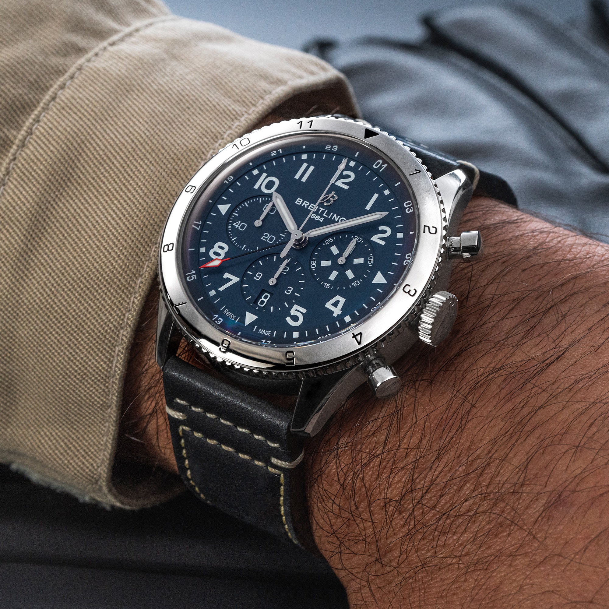 Breitling Super AVI B04 Chronograph GMT 46 Tribute To Vought F4U Corsair AB04451A1C1X1 Lifestyle wristshot