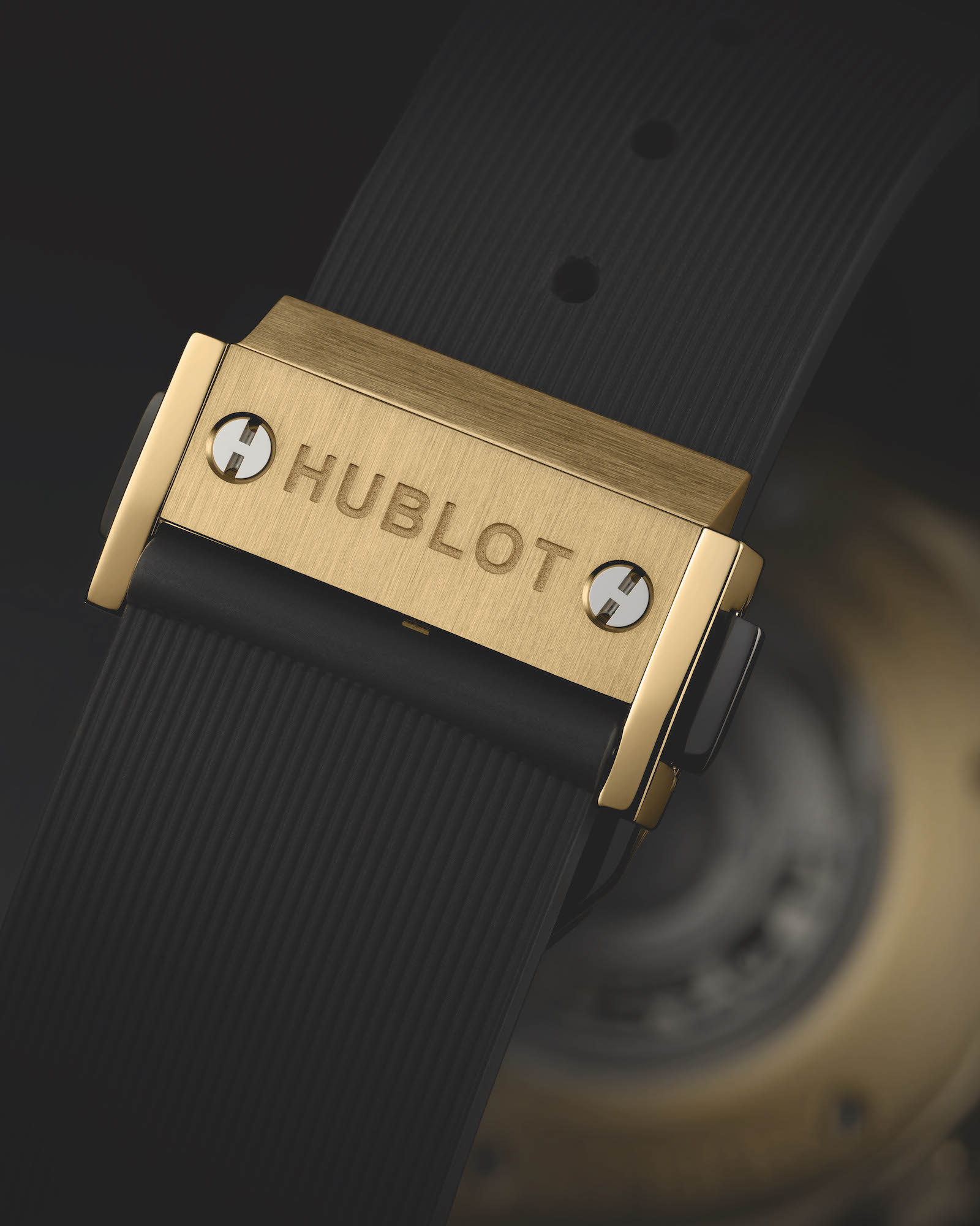 Hublot Classic Fusion Chronograph Yellow Gold 541.VX.1130.RX Detalle cierre