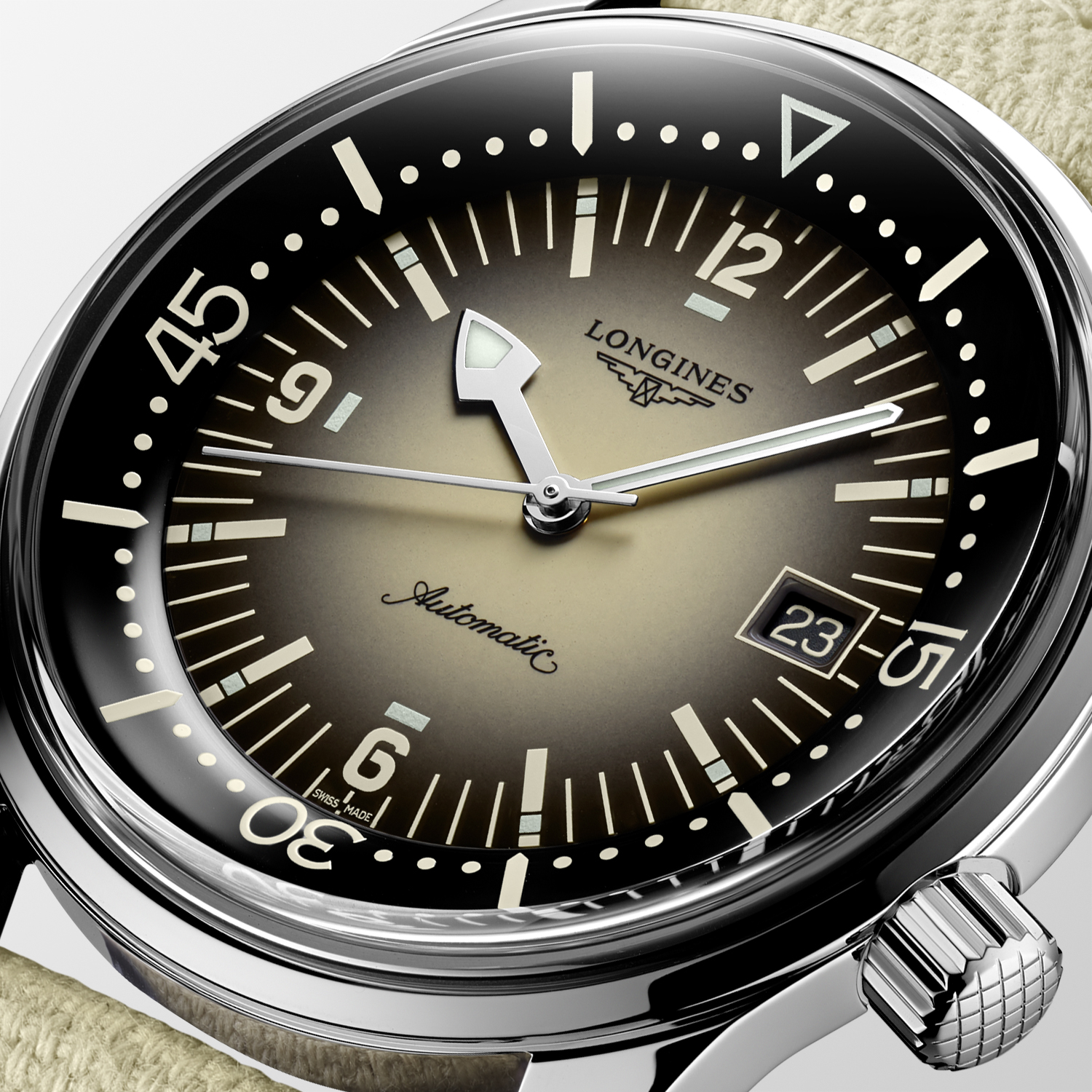 The Longines Legend Diver Watch L3.774.4.30.2 Detalle esfera