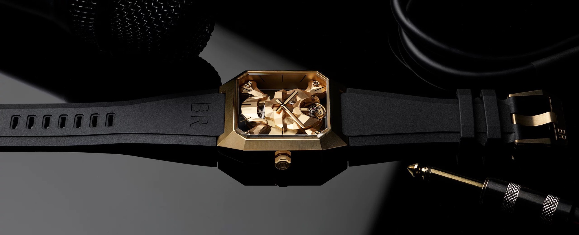 Bell & Ross BR 01 Cyber Skull Bronze Limited Edition BR01-CSK-BR:SRB Lifestyle
