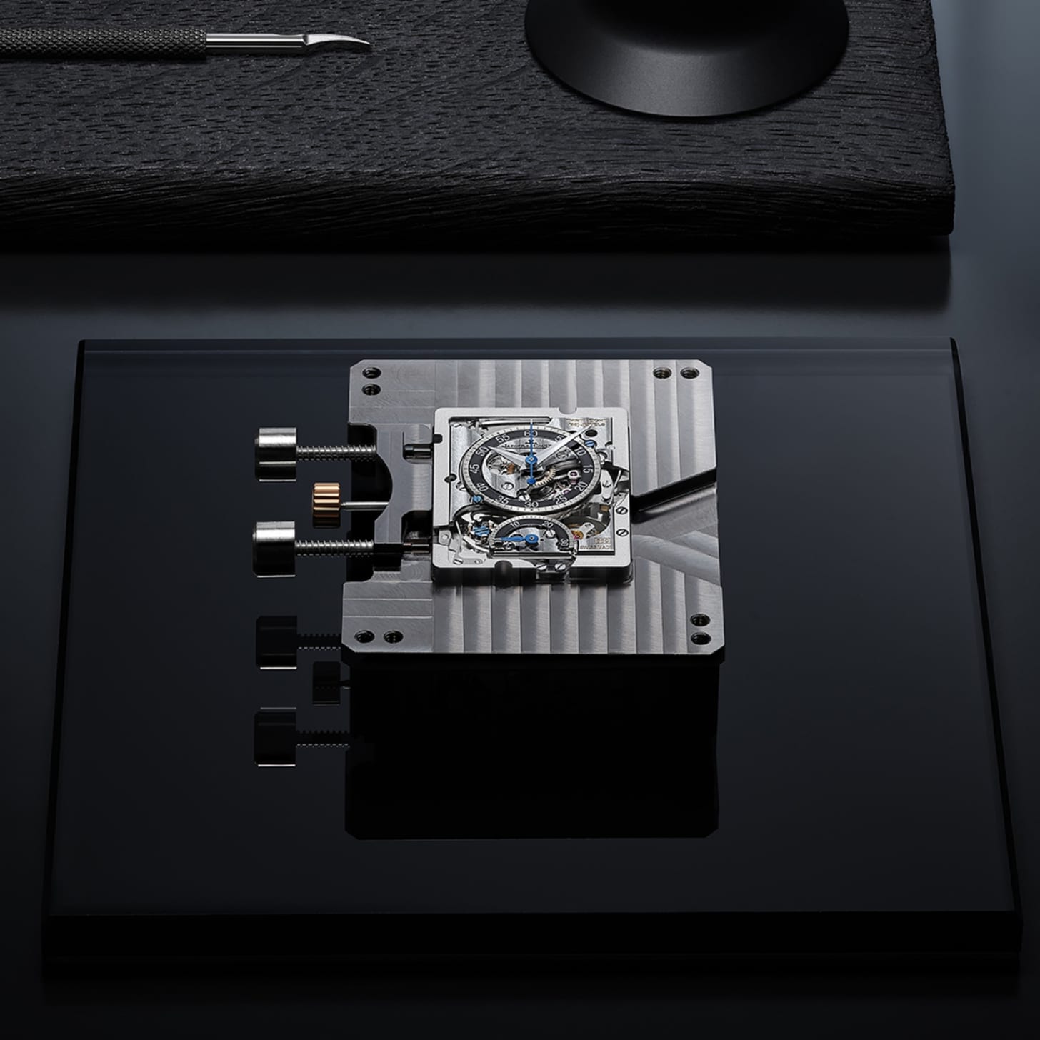Jaeger-LeCoultre Reverso Tribute Chronograph Q389848J Watchmaking calibre