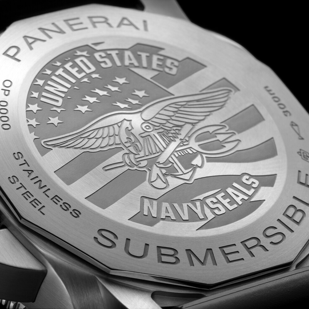 Panerai Submersible Gmt Navy Seals PAM01323 Detalle trasera